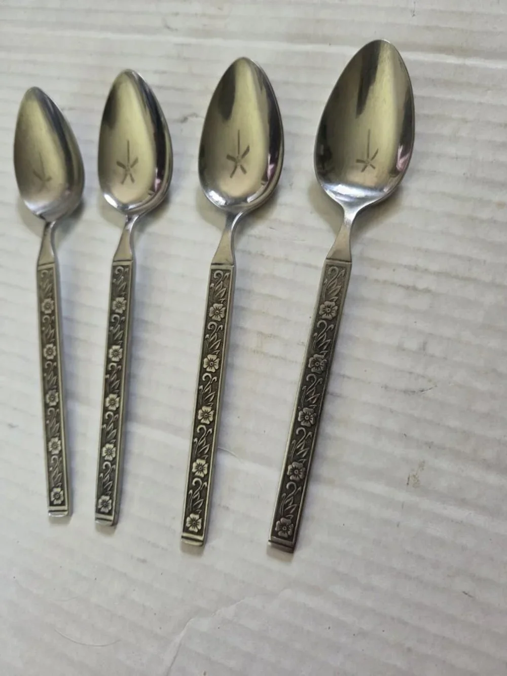 Gold Standard Night Blossom Teaspoons Set of 4 Japan Flowers Spoon